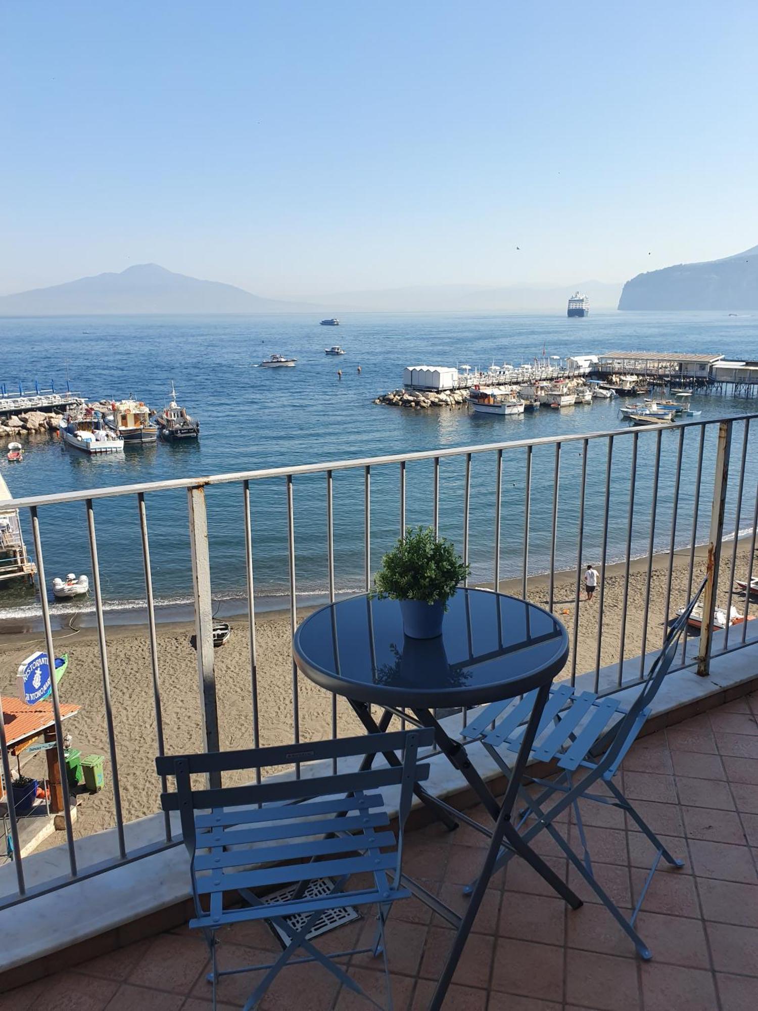 Il Borgo Antico Sorrento Sea View Daire Dış mekan fotoğraf