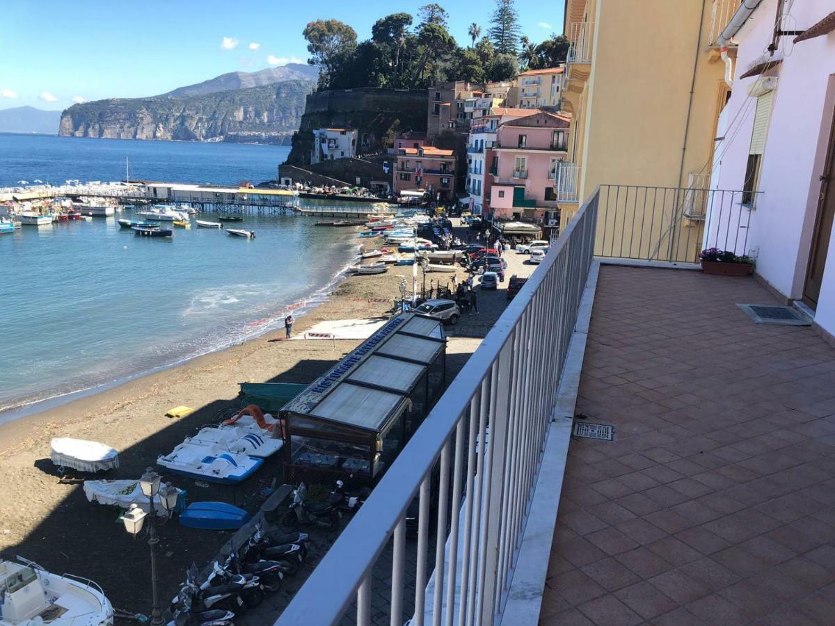 Il Borgo Antico Sorrento Sea View Daire Dış mekan fotoğraf
