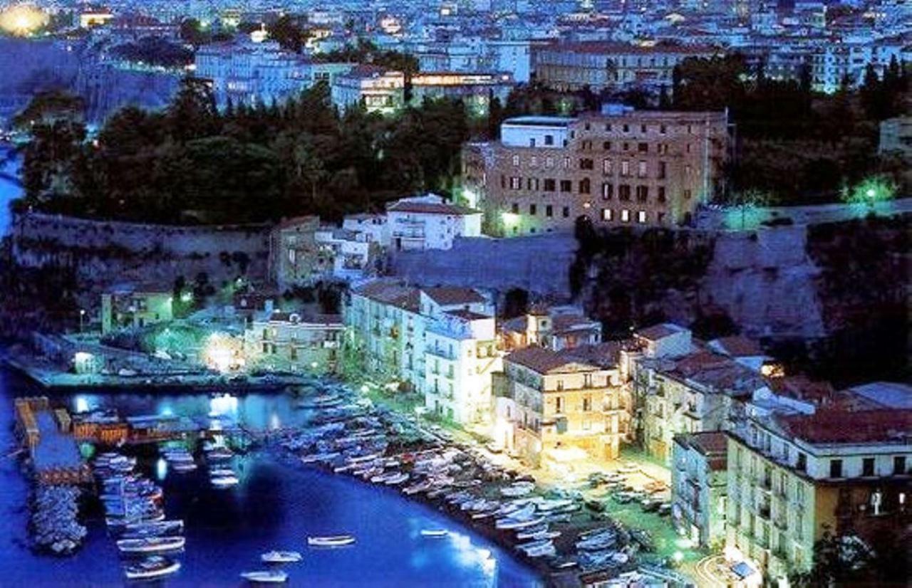 Il Borgo Antico Sorrento Sea View Daire Dış mekan fotoğraf
